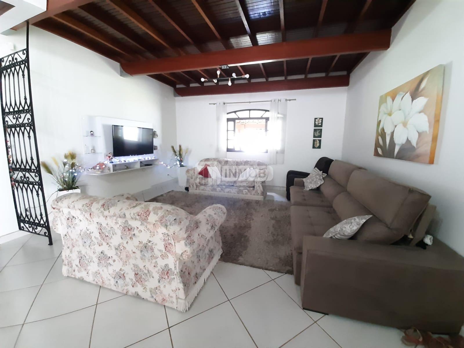 Casa à venda com 4 quartos, 2 suítes, 4 vagas e 383m² no Bairro dos Guedes, Tremembé (SP) — foto 8 de 22