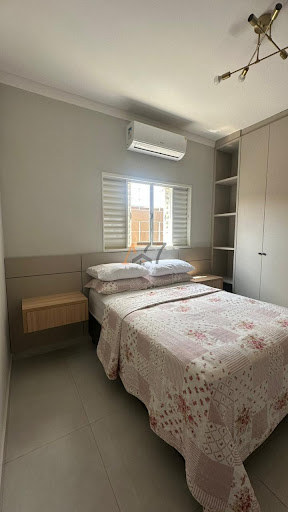 Casa de 2 quartos 2 banheiros e 2 vagas à venda no Jardim Arroyo - São José do Rio Preto, SP