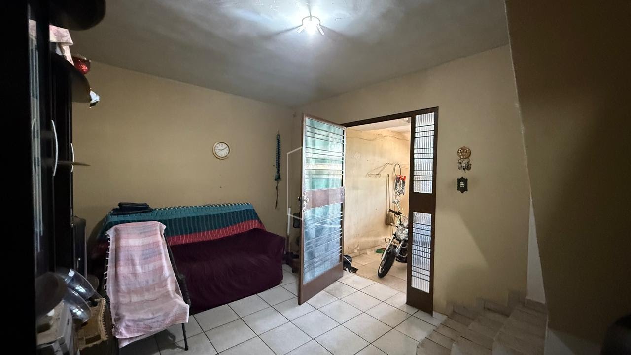 Casa à venda com 6 quartos, 1 suíte, 2 vagas e 201m² no Jardim Novo Mundo, Goiânia (GO) — foto 14 de 17