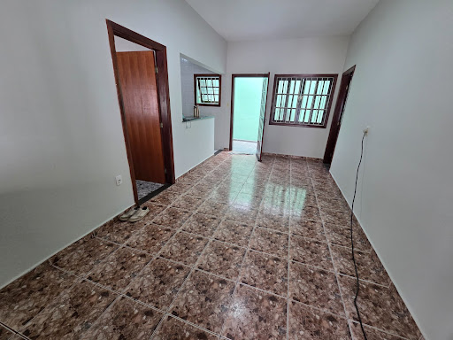 Casa em terreno de 300 m2 no Itaguá  -  Ubatuba