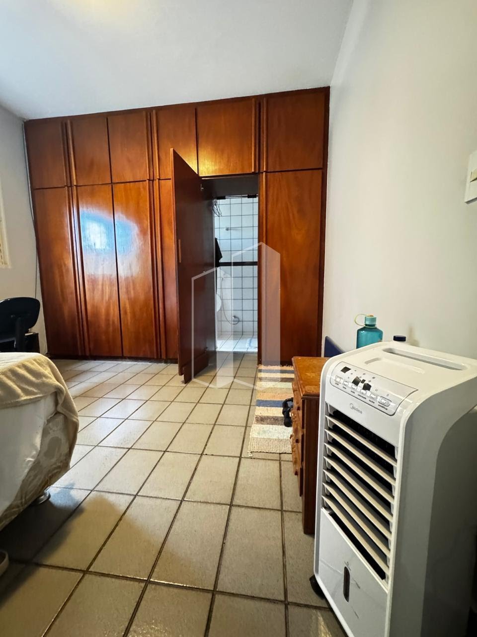 Casa à venda com 4 quartos, 2 suítes, 4 vagas e 246m² no Jardim América, Goiânia (GO) — foto 8 de 18