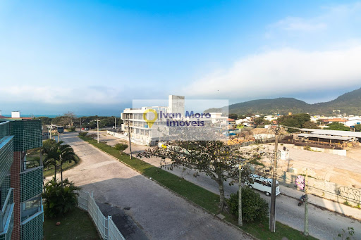 Cobertura à venda em Barra da Lagoa  -  Florianópolis - SC
