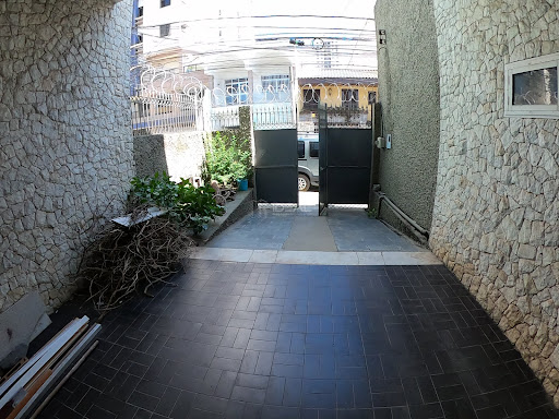 Casa triplex de 3 quartos para venda no Centro - Campos dos Goytacazes, RJ
