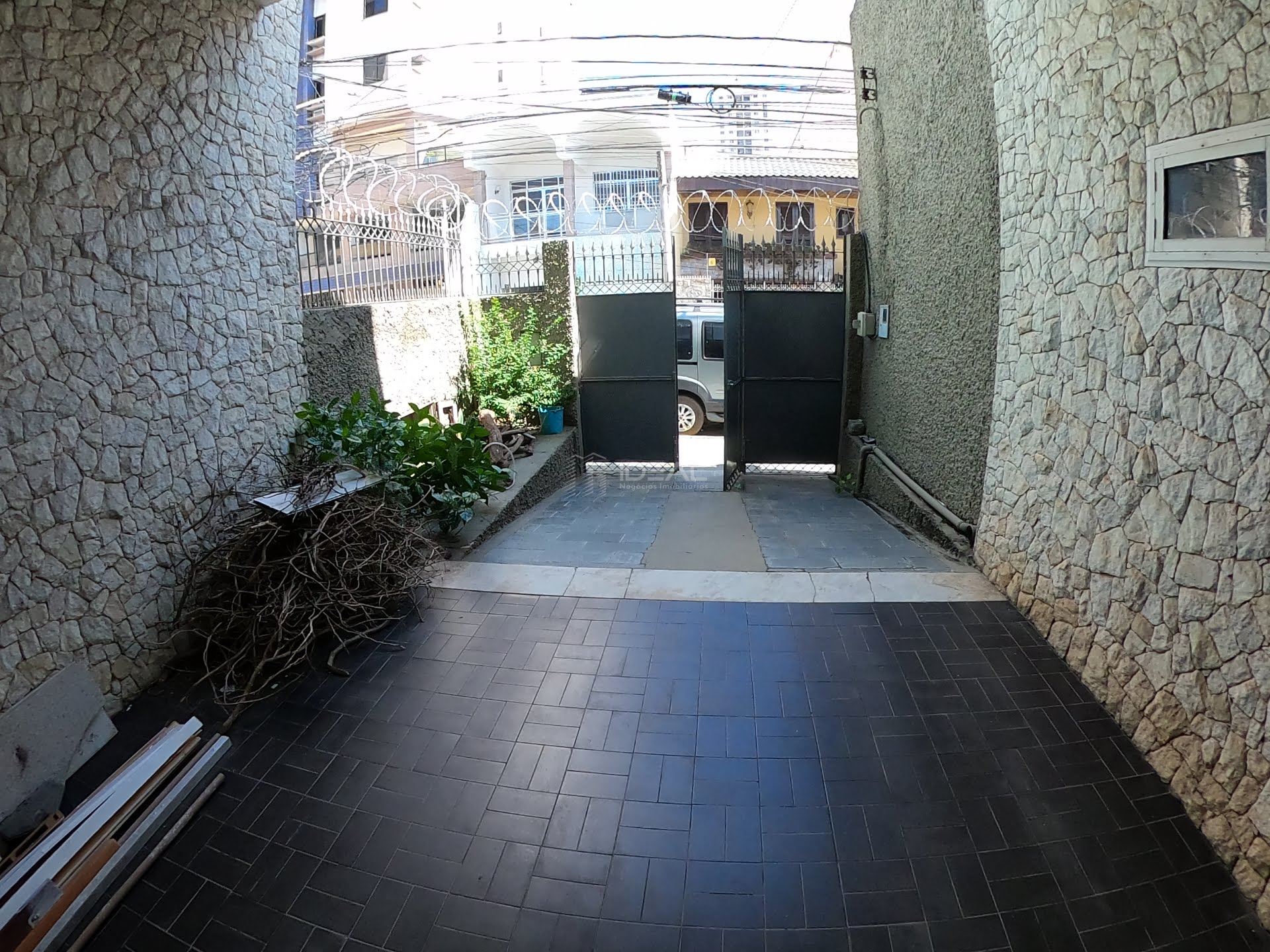 Casa triplex de 3 quartos para venda no Centro - Campos dos Goytacazes, RJ