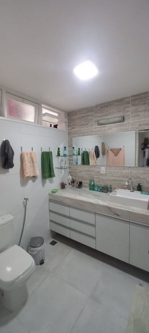 Apartamento à venda com 4 quartos, 1 suíte, 2 vagas e 180m² no Espinheiro, Recife (PE) — foto 12 de 27