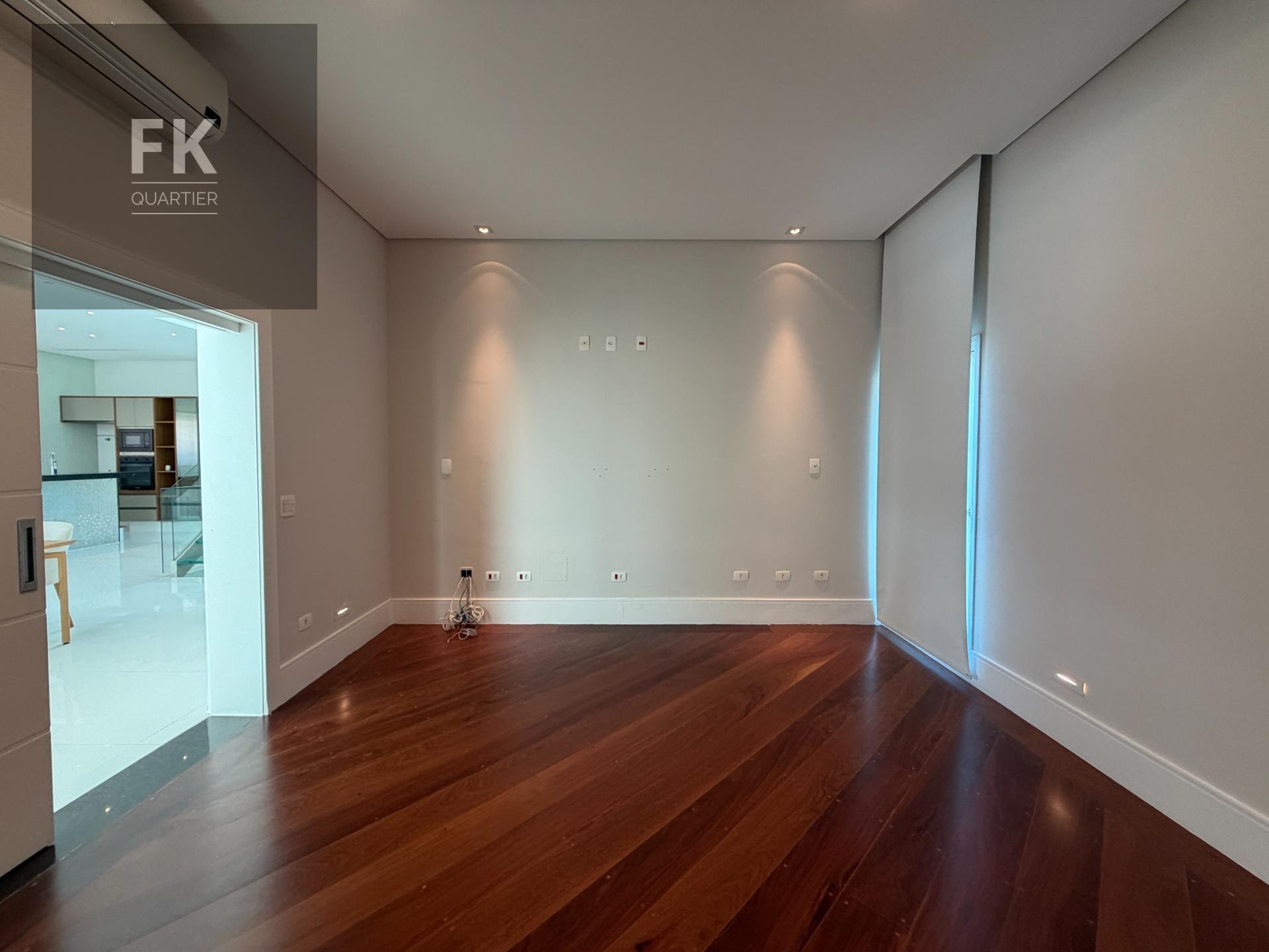Casa à venda com 4 quartos, 4 suítes, 4 vagas e 480m² no Cidade Tamboré, Santana de Parnaíba (SP) — foto 9 de 30