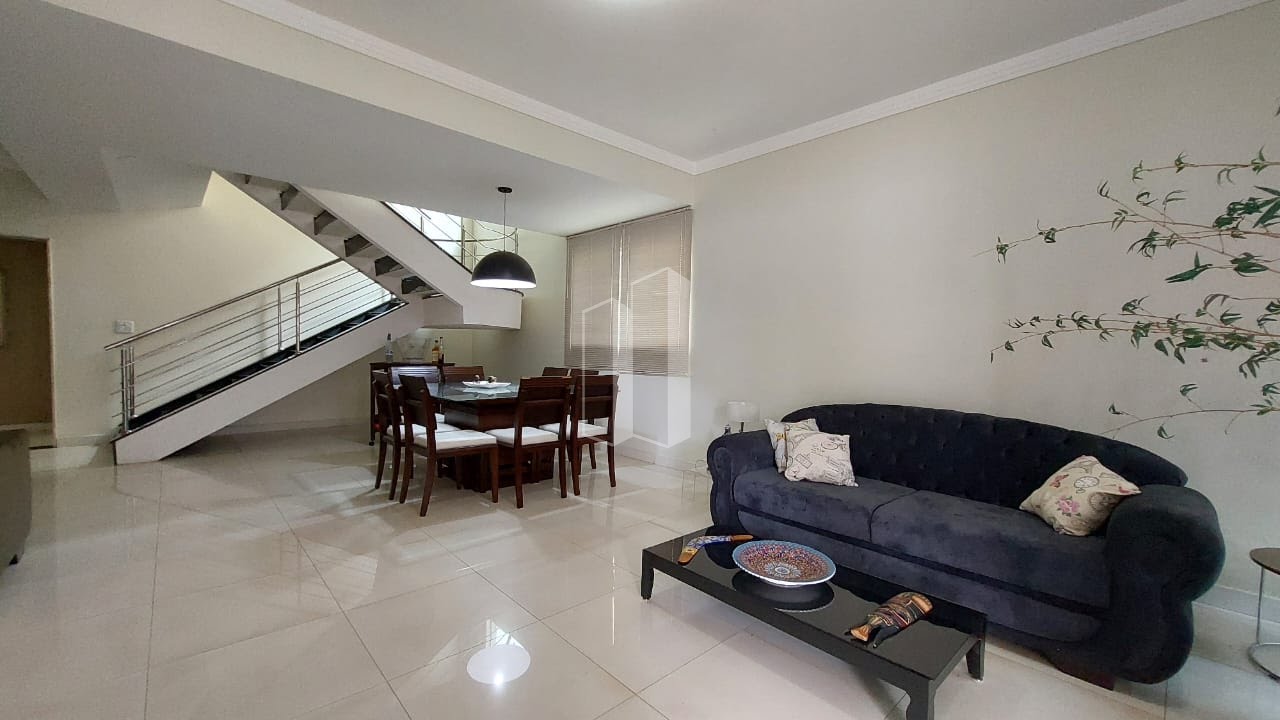 Casa à venda com 4 quartos, 5 banheiros, 4 vagas e 211m² no Jardim América, Goiânia — foto principal
