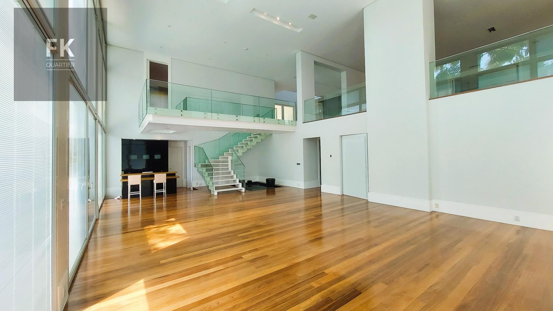 Casa à venda com 5 quartos, 5 suítes, 15 vagas e 1582m² no Alphaville Residencial Zero, Barueri (SP) — foto 13 de 30