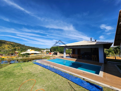 Linda Casa de Alto Padrão no Condomínio Esplanada do Moinho  -  Sete Lagoas