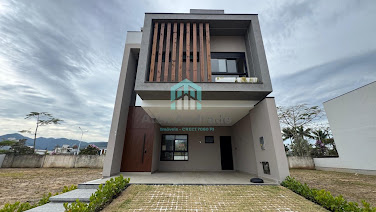 Casa em Condomínio em Bairro Deltaville - Biguaçu, SC