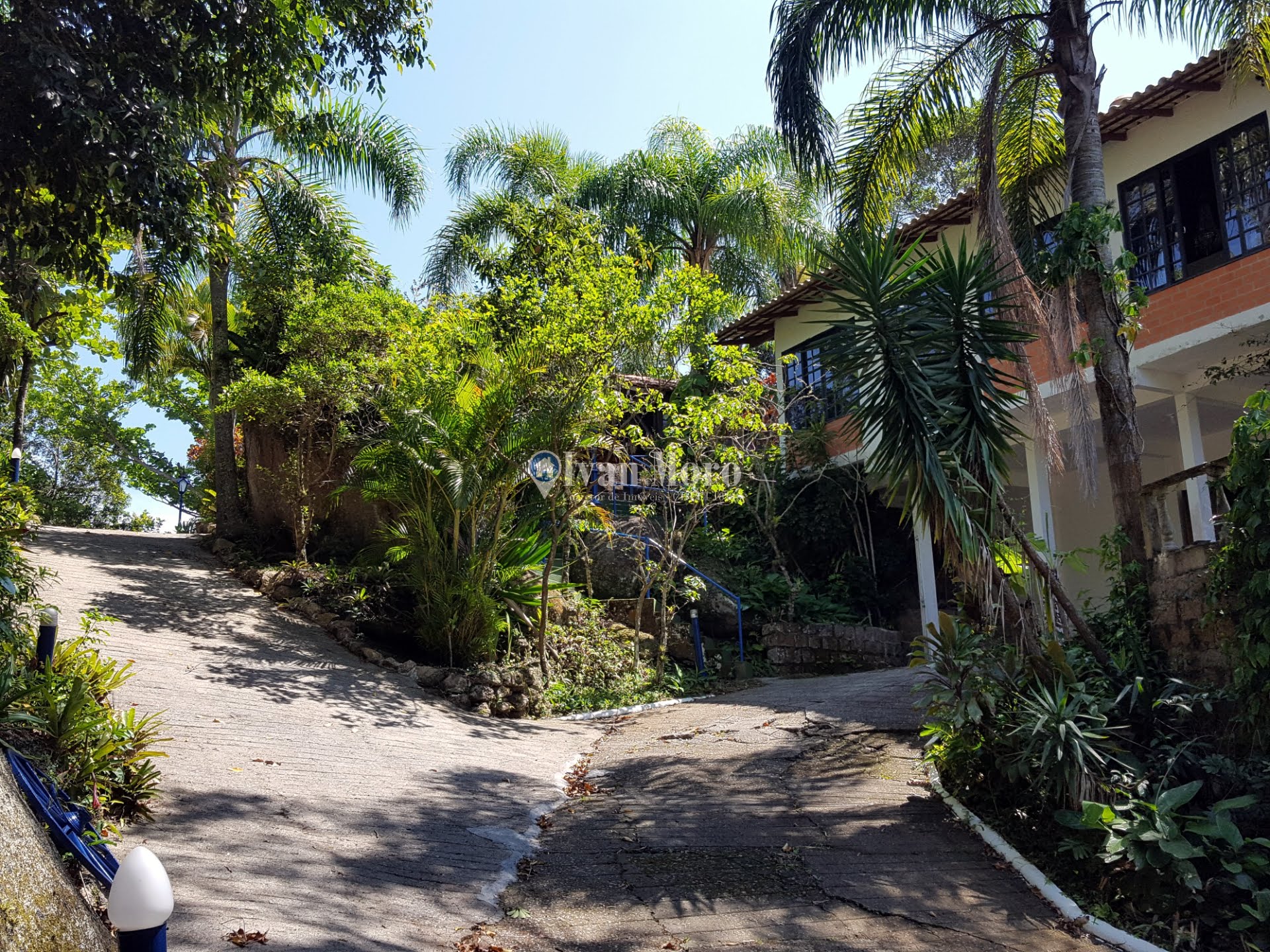 Casa para alugar com 6 quartos, 4 suítes, 4 vagas e 350m² no Daniela, Florianópolis (SC) — foto 4 de 30
