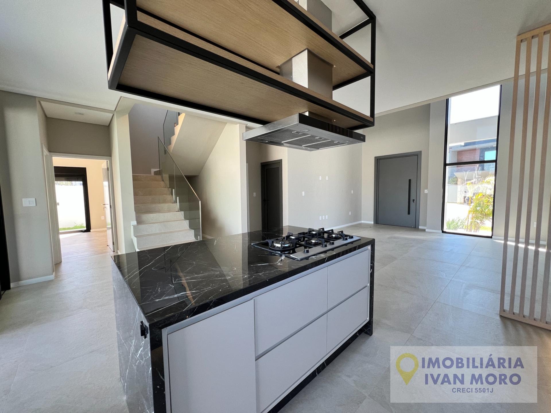 Casa à venda com 4 quartos, 4 suítes, 4 vagas e 261m² no São João do Rio Vermelho, Florianópolis (SC) — foto 7 de 30