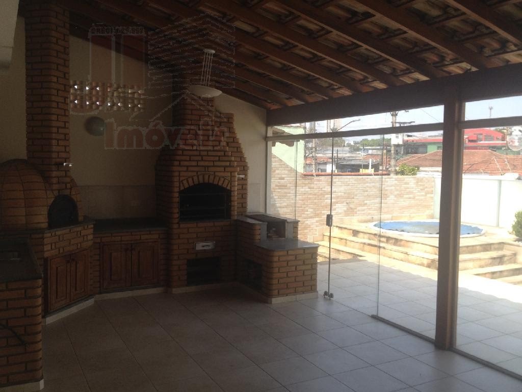Salão c/ Churrasqueira,Forno e Fogão