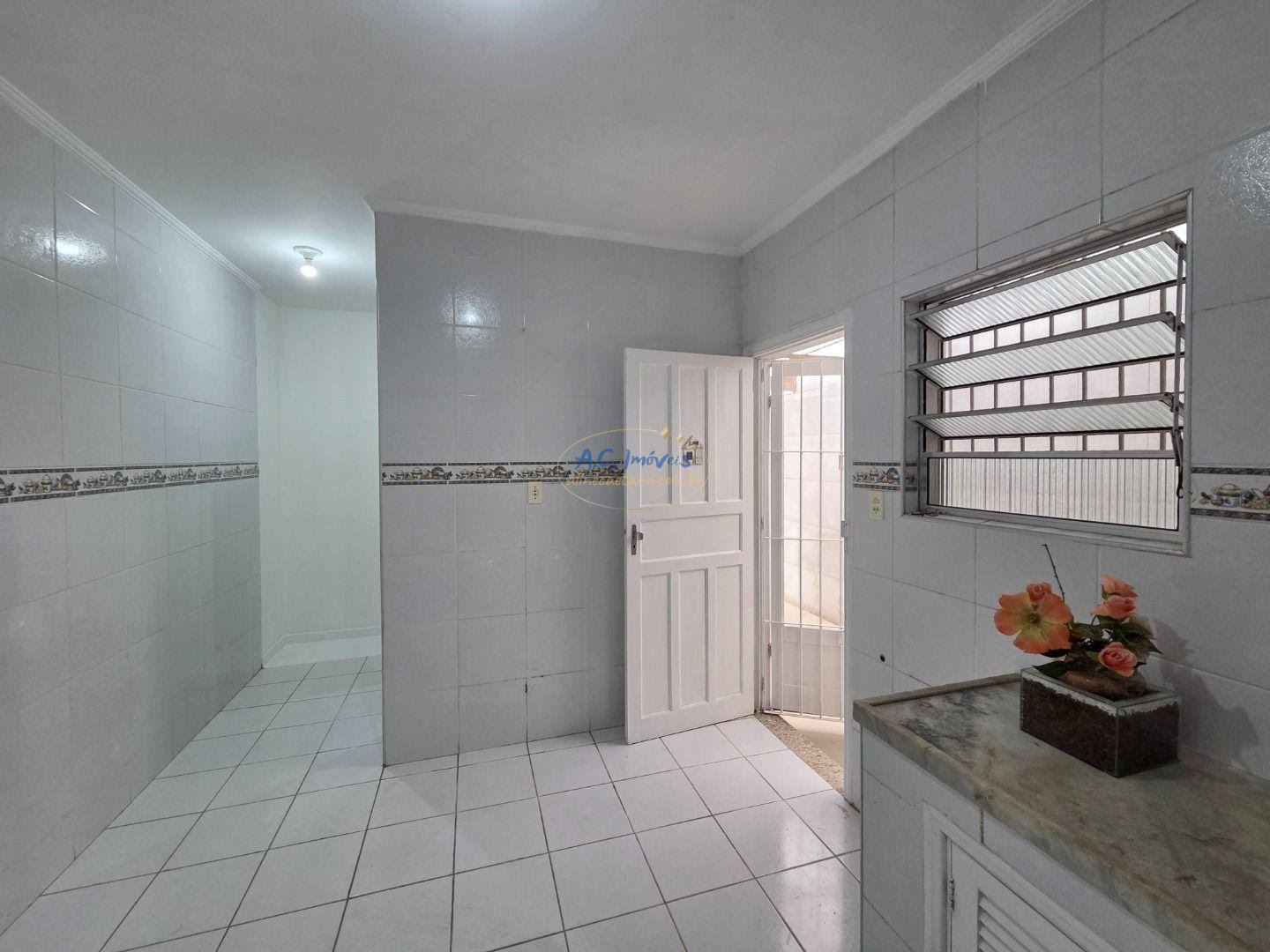 Casa à venda com 2 quartos, 1 banheiro, 2 vagas e 100m² no Guilhermina, Praia Grande (SP) — foto 16 de 30