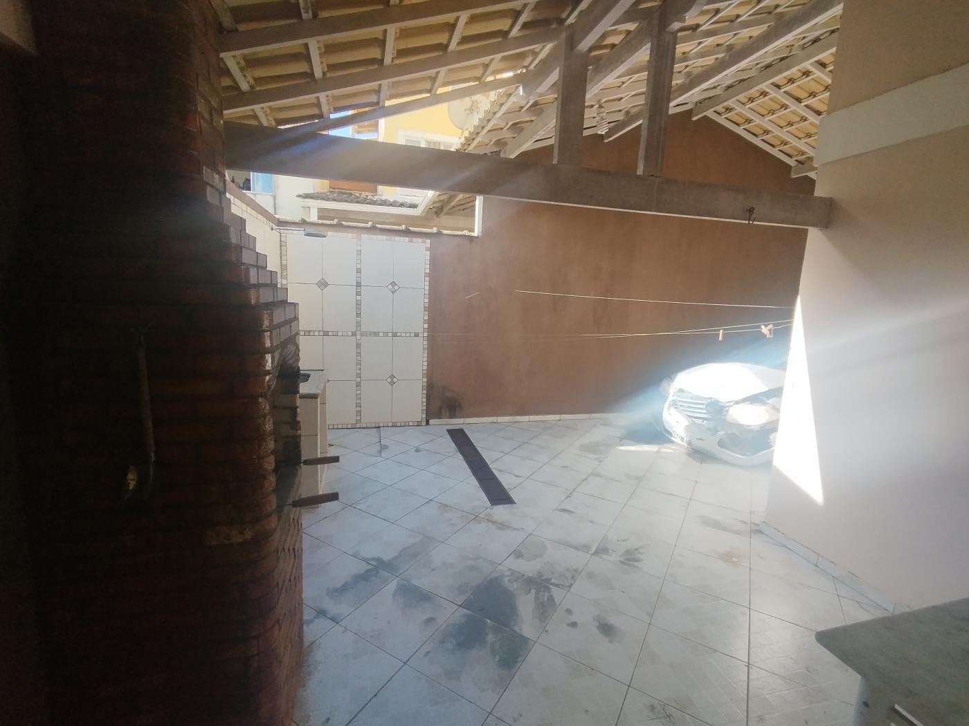 Casa à venda com 3 quartos, 1 suíte, 2 vagas e 130m² no Jardim Mariléa, Rio das Ostras (RJ) — foto 6 de 8