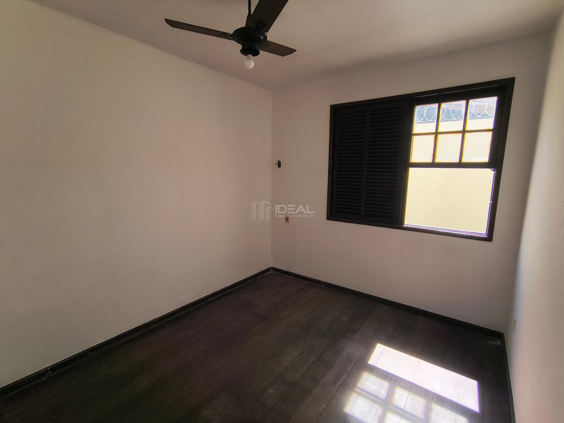 Casa para alugar com 4 quartos, 1 suíte, 4 vagas e 180m² no Flamboyant, Campos dos Goytacazes (RJ) — foto 27 de 30
