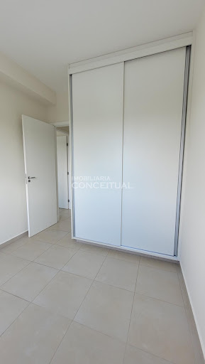 Quarto 1 - Armário