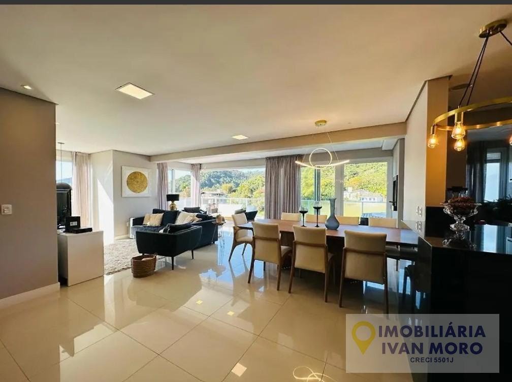 Cobertura à venda com 3 quartos, 2 banheiros, 2 vagas e 225m² no Canasvieiras, Florianópolis — foto principal