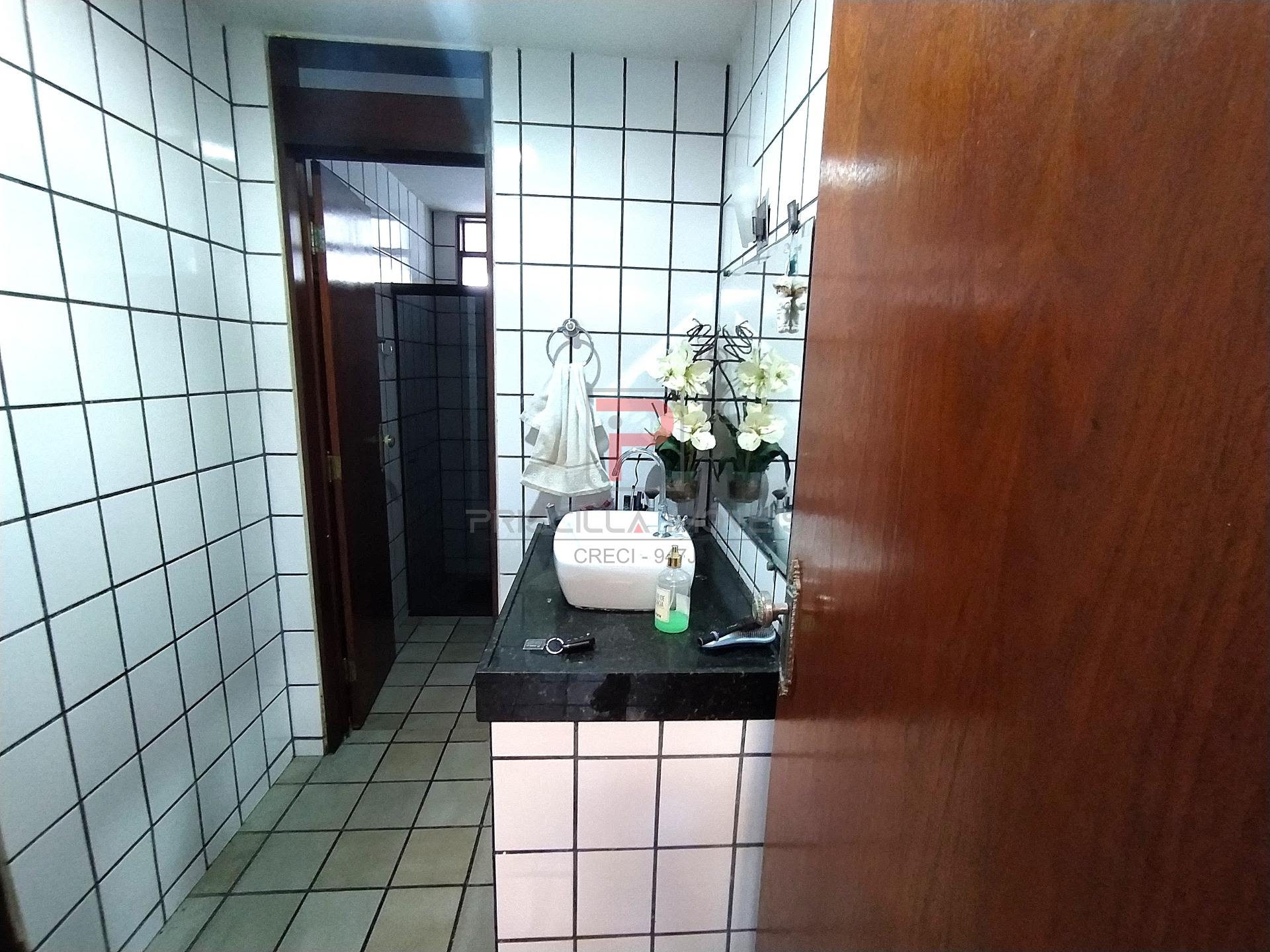 Casa à venda com 4 quartos, 4 suítes, 4 vagas e 363m² no Jardim Oceania, João Pessoa (PB) — foto 18 de 30