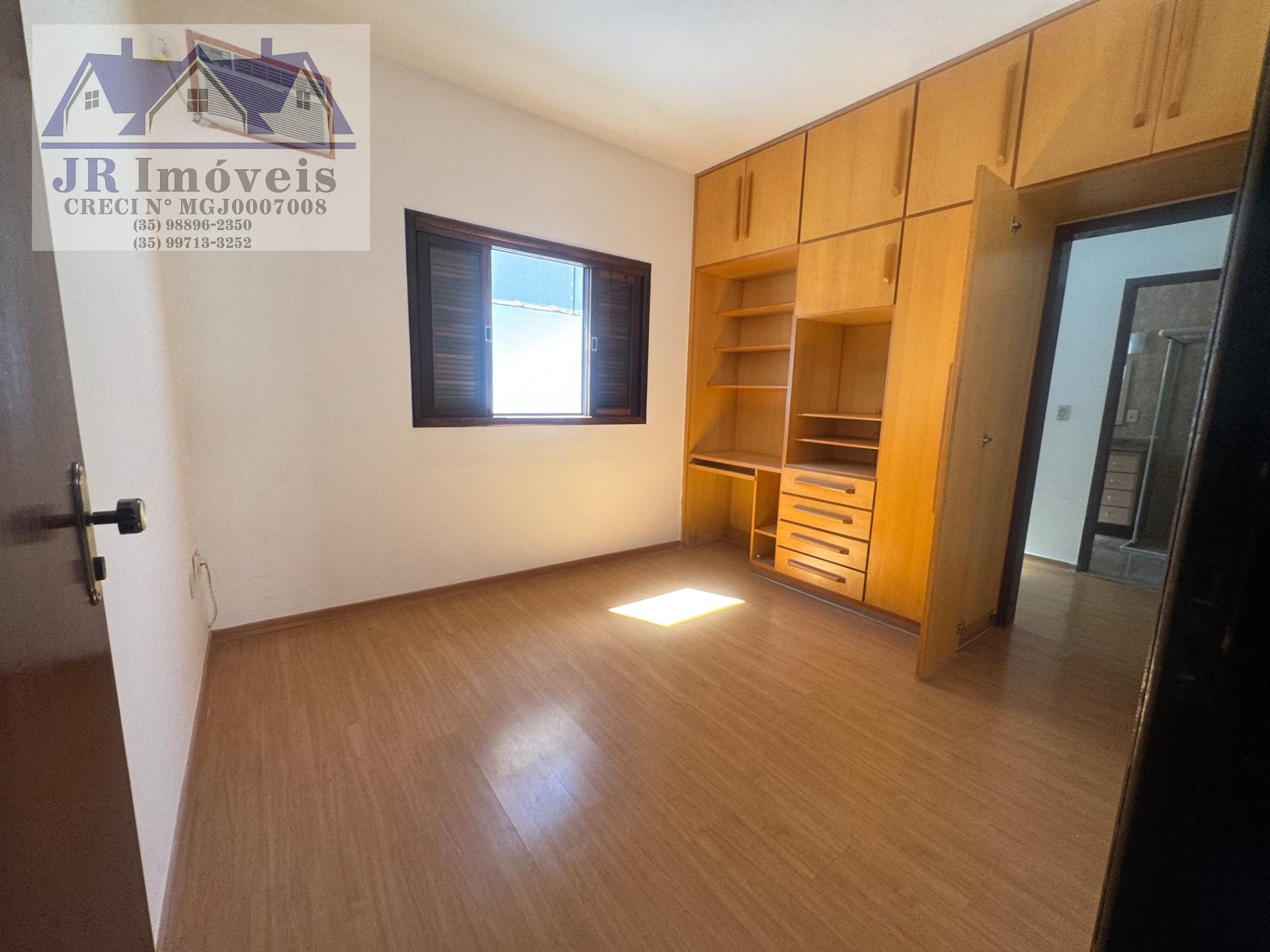 Casa à venda com 3 quartos, 1 suíte, 1 vaga e 360m² no Nossa Senhora da Agonia, Itajubá (MG) — foto 4 de 30