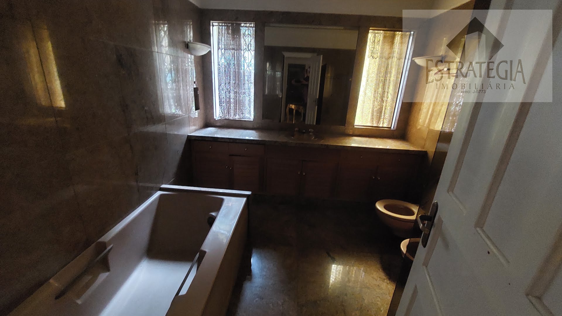 Casa à venda com 4 quartos, 4 suítes, 5 vagas e 1000m² no Quitandinha, Petrópolis (RJ) — foto 24 de 30