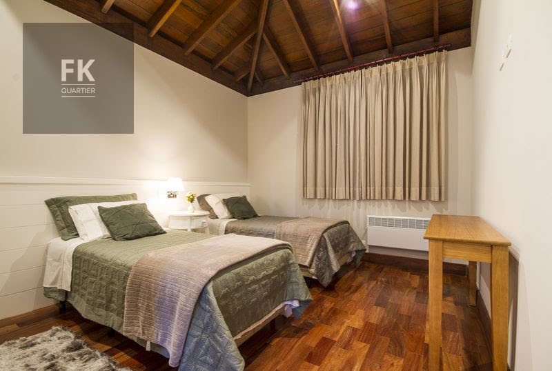 Casa à venda com 5 quartos, 5 suítes, 3 vagas e 350m² no Vila Imbiry, Campos do Jordão (SP) — foto 22 de 30