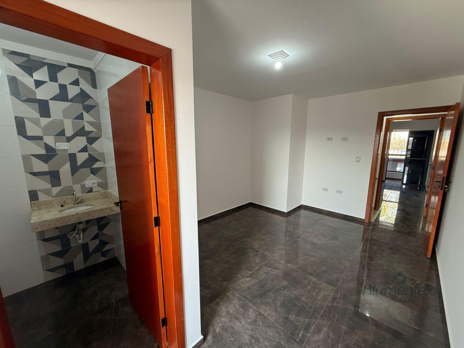 Casa à venda com 2 quartos, 2 suítes, 3 vagas e 90m² no Jardim Rio Negro, Itaquaquecetuba (SP) — foto 7 de 14