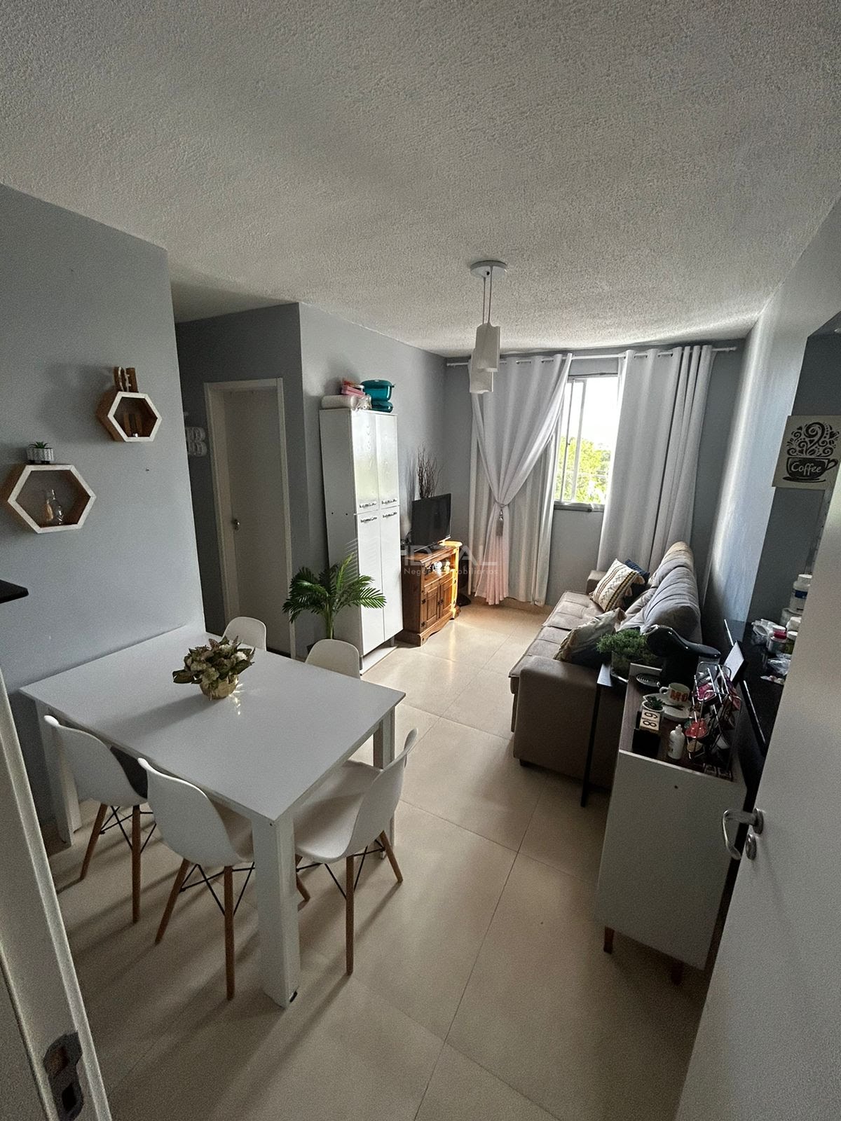 Apartamento reformado de 2 quartos para venda no Condomínio Água Marinha - Campos dos Goytacazes, RJ