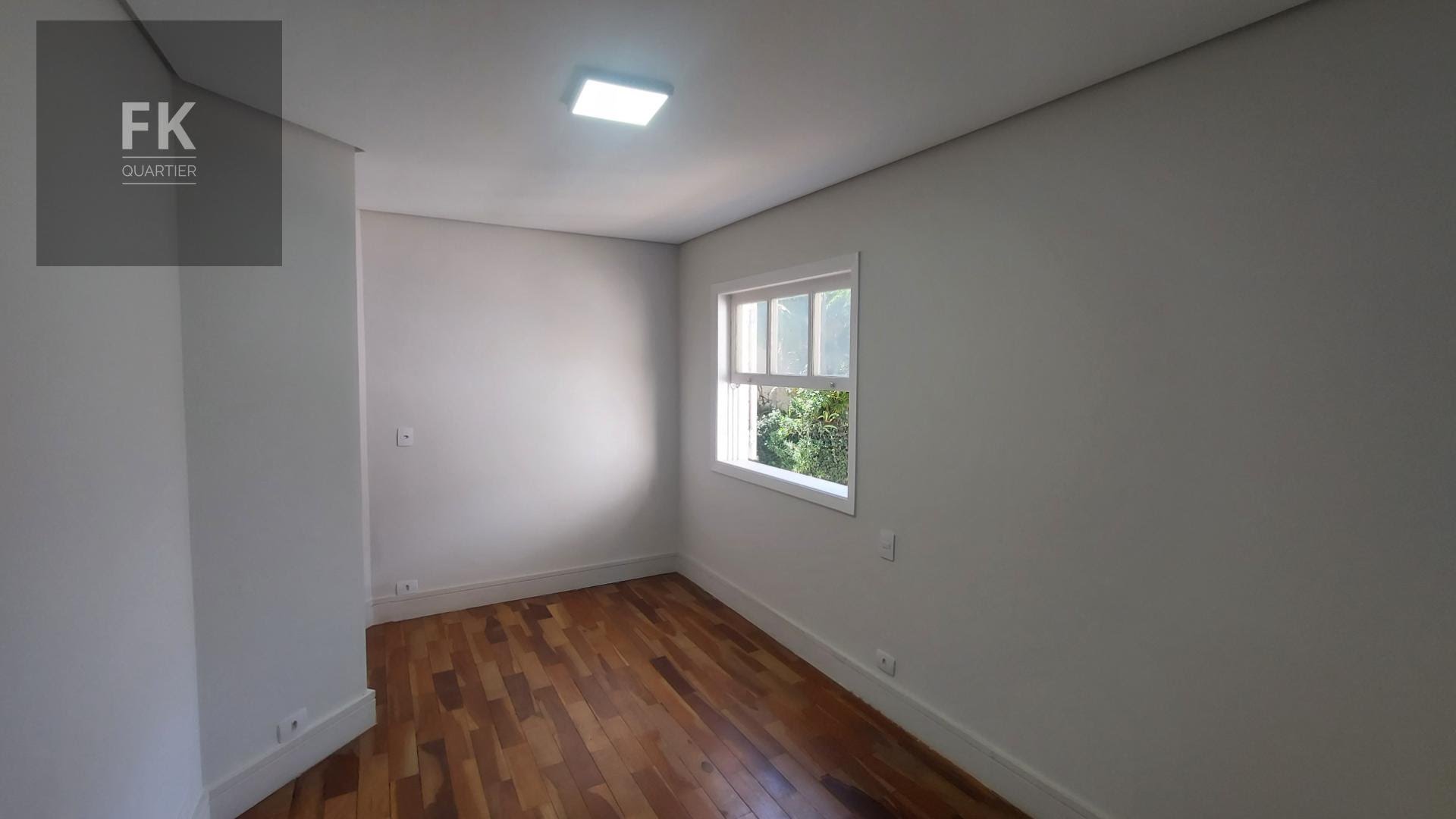 Casa à venda com 5 quartos, 4 suítes, 4 vagas e 250m² no Alphaville Residencial Dois, Barueri (SP) — foto 26 de 30