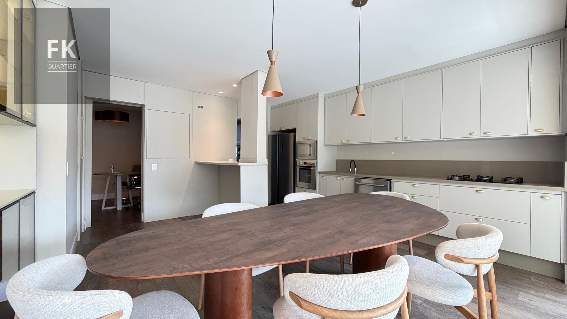Casa à venda com 5 quartos, 5 suítes, 4 vagas e 350m² no Alphaville Residencial Dois, Barueri (SP) — foto 10 de 30