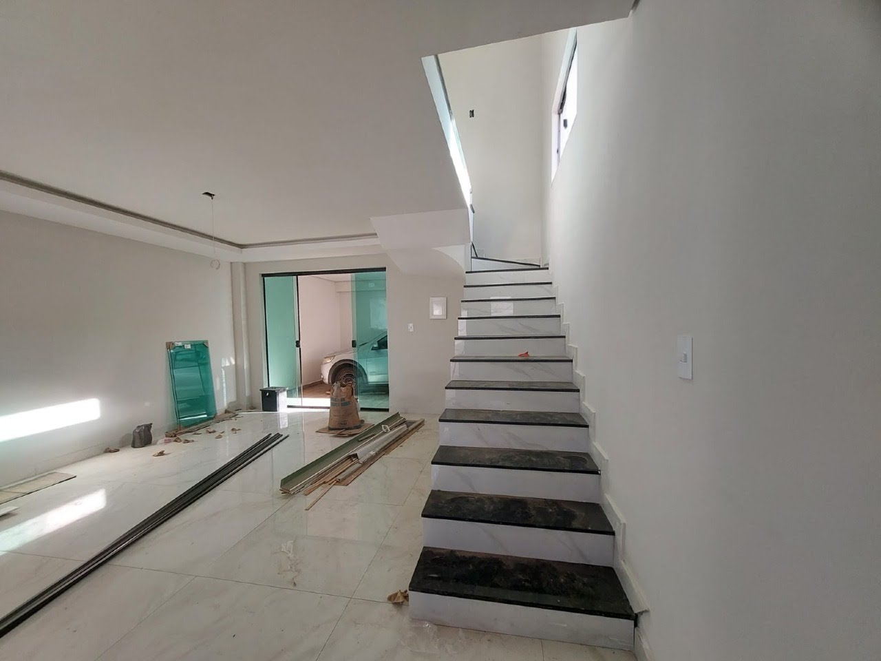 Casa à venda com 3 quartos, 3 banheiros, 2 vagas e 80m² no Jardim Leblon, Belo Horizonte — foto principal