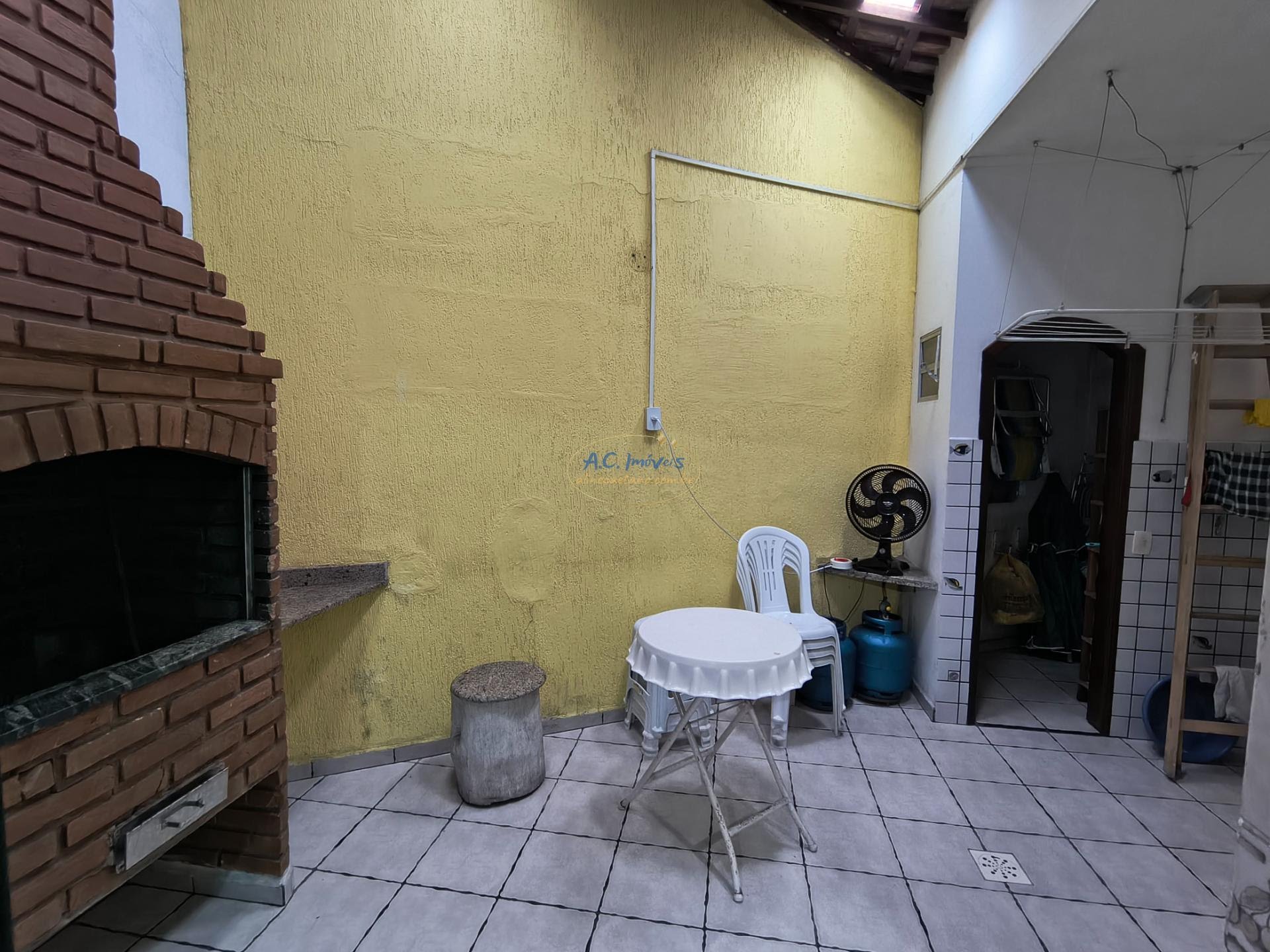 Casa à venda com 2 quartos, 2 banheiros, 2 vagas e 70m² no Jardim Imperador, Praia Grande (SP) — foto 3 de 11
