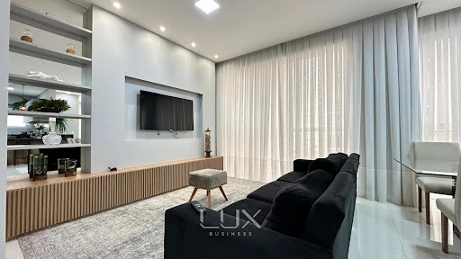 Apartamento 03 Dorm. em Meia Praia  -  Itapema