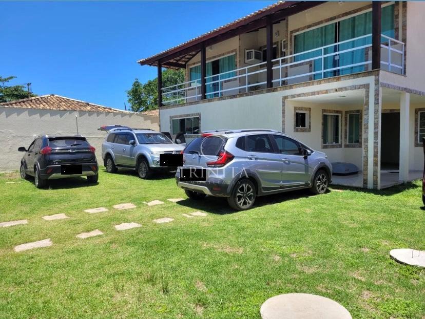 garagem-para-6-carros-casa-no-canal-enseada-azul-buzios