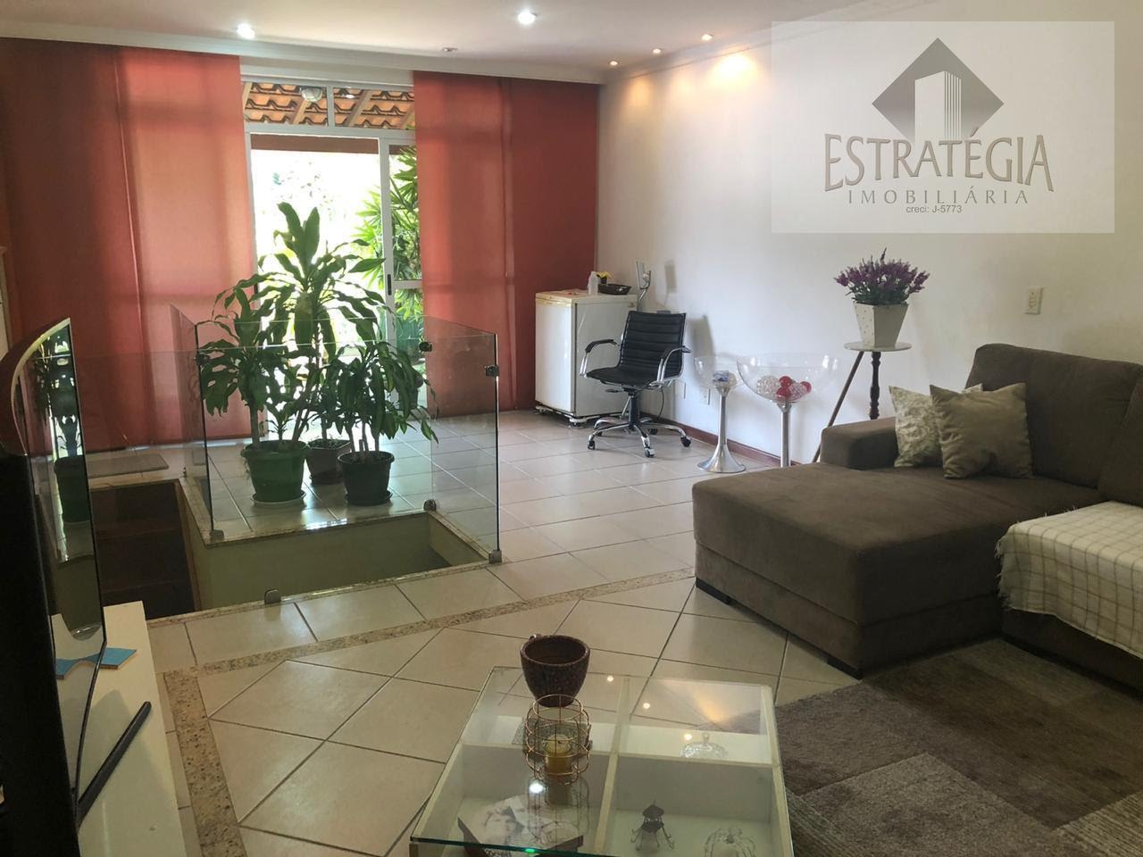 Cobertura à venda com 4 quartos, 2 suítes, 2 vagas e 240m² no Nogueira, Petrópolis (RJ) — foto 13 de 26