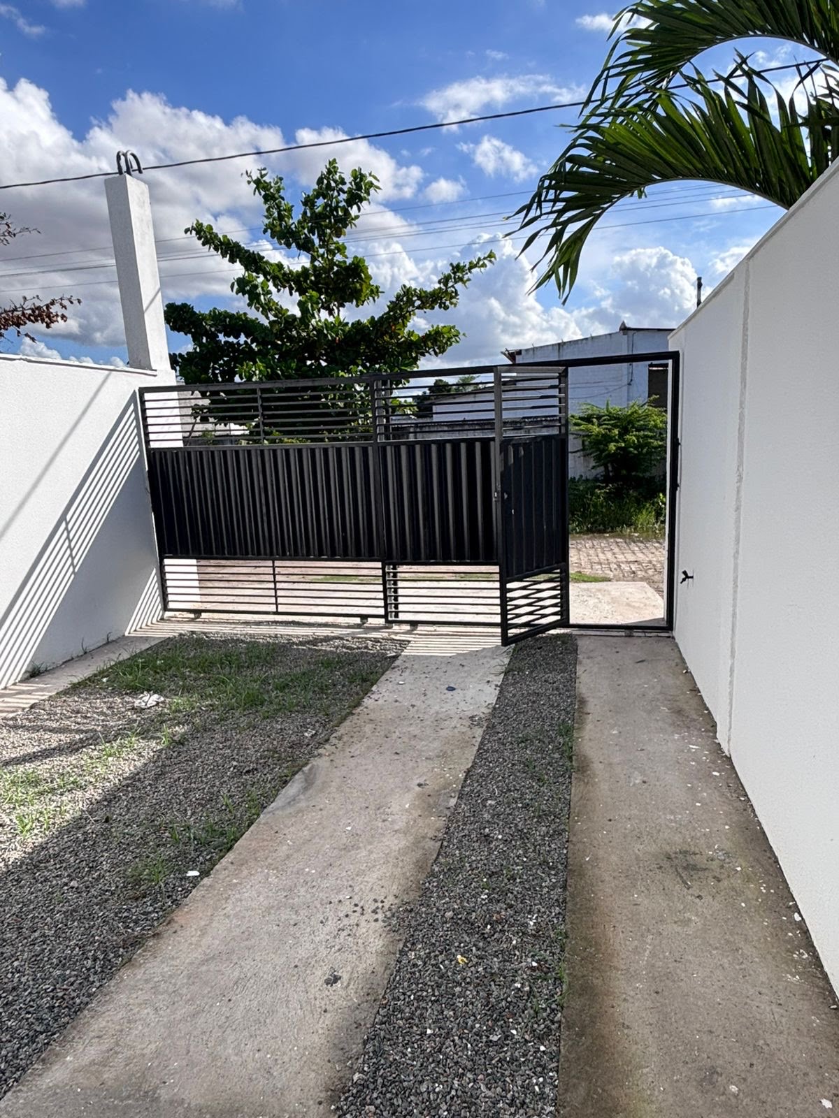 Casa à venda com 2 quartos, 1 suíte, 2 vagas e 150m² no Mangabeira, Feira de Santana (BA) — foto 2 de 8