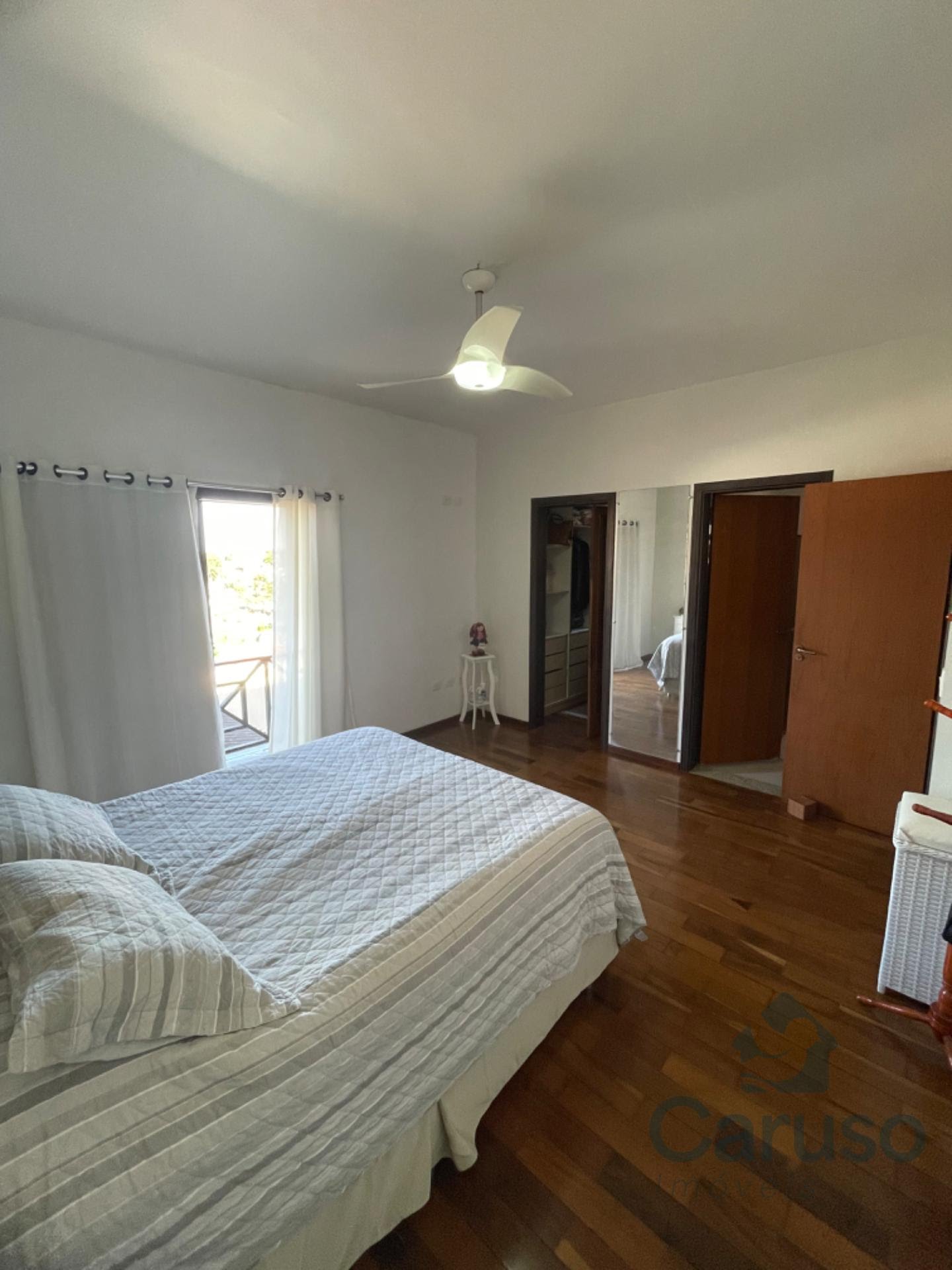 Casa à venda com 3 quartos, 1 suíte, 4 vagas e 200m² no Condomínio Arujazinho IV, Arujá (SP) — foto 9 de 24