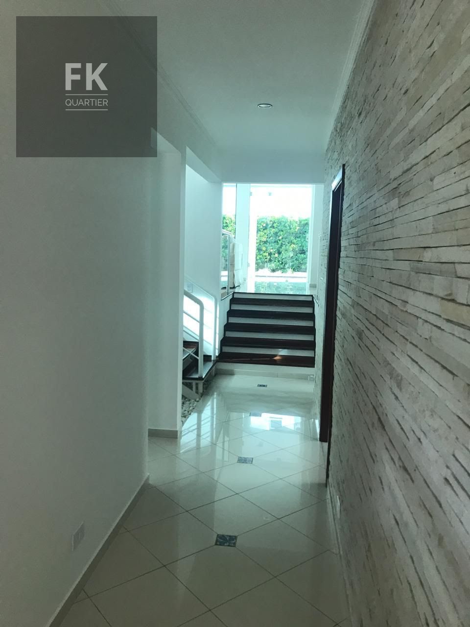 Casa à venda com 4 quartos, 4 suítes, 4 vagas e 368m² no Alphaville Conde II, Barueri (SP) — foto 9 de 26