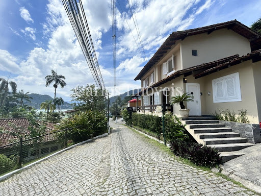 Casa em Condomínio para Temporada em Angra dos Reis / RJ no bairro Marinas
