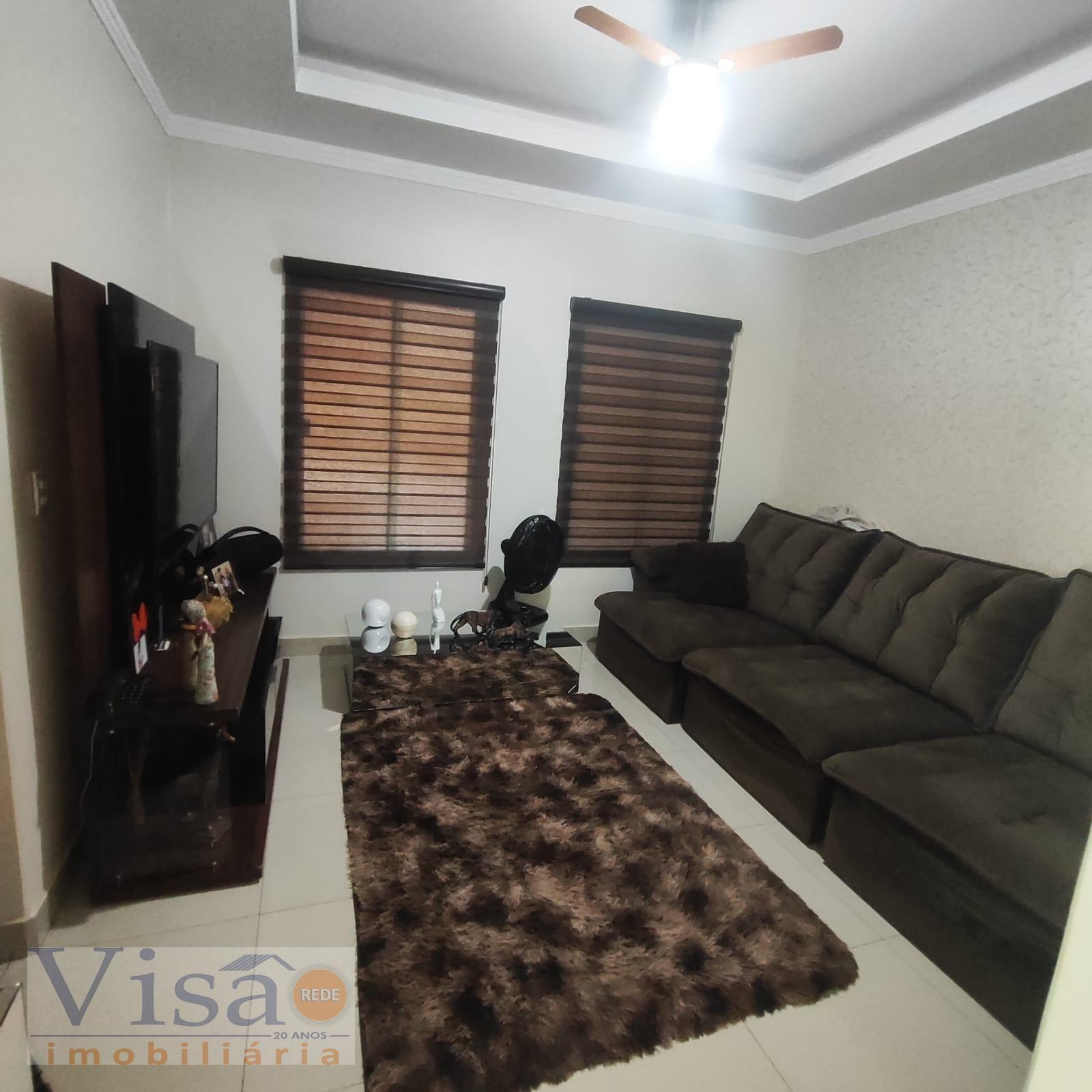 Casa à venda com 3 quartos, 1 suíte, 2 vagas e 250m² no Prado, Paracatu (MG) — foto 8 de 20