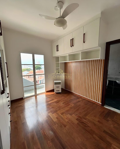 Casa em Esplanada Independência  -  Taubaté
