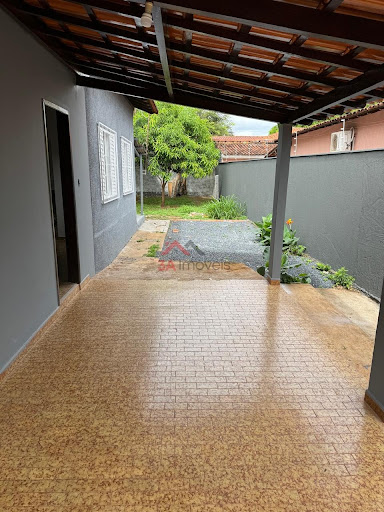 Casa à Venda no Bairro Jardim - 3 Dormitórios, 200m² por R$450.000,00