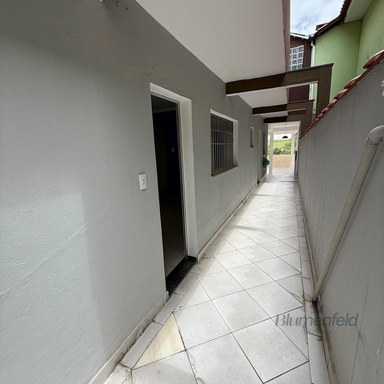 Casa para alugar com 1 quarto, 1 banheiro, 1 vaga e 80m² no Nova Arujá, Arujá (SP) — foto 2 de 11