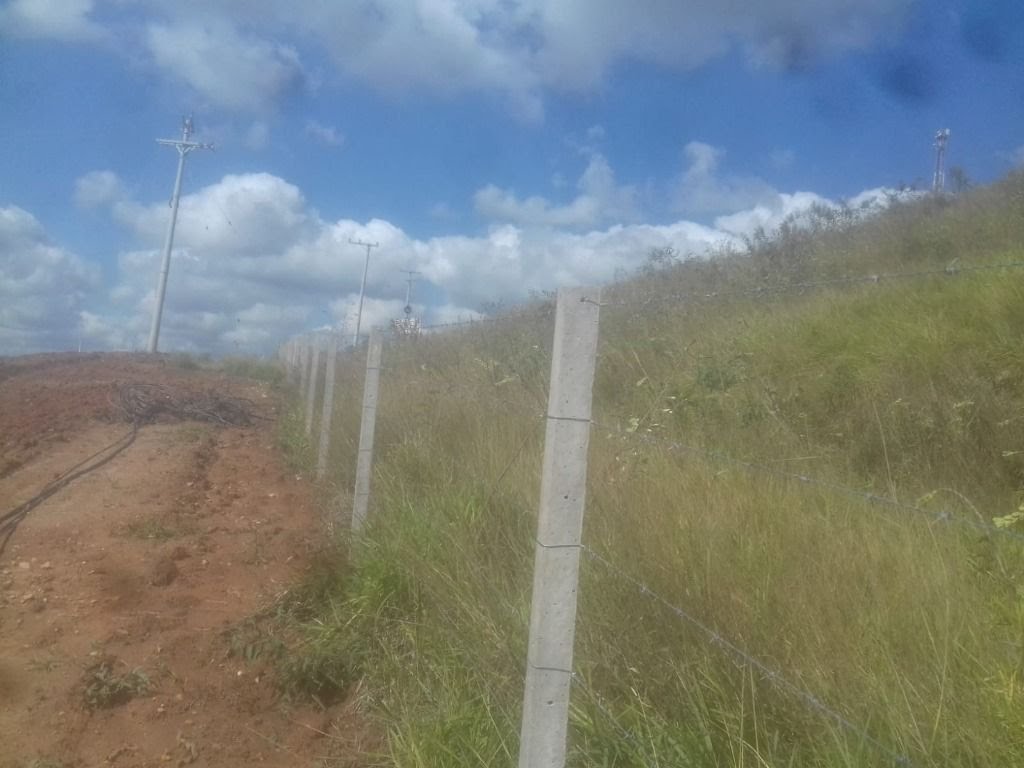 Terreno à venda com 985m² de terreno no Caputera, Arujá (SP) — foto 2 de 4