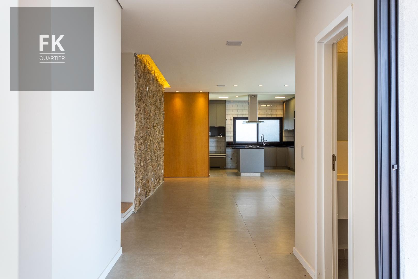 Casa à venda com 4 quartos, 4 suítes, 6 vagas e 364m² no Residencial Burle Marx, Santana de Parnaíba (SP) — foto 5 de 30