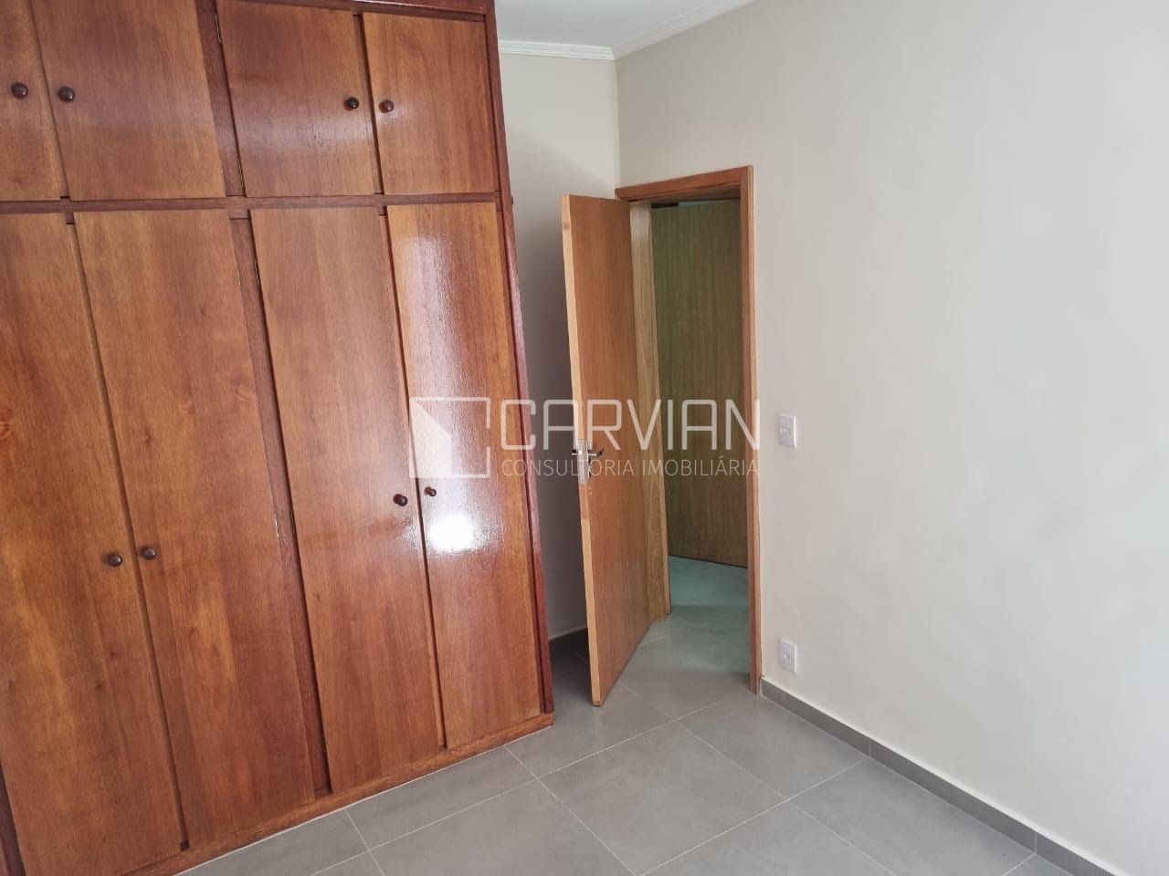 Casa à venda com 3 quartos, 1 suíte, 2 vagas e 122m² no Subsetor Oeste - 5 (o-5), Ribeirão Preto (SP) — foto 10 de 16