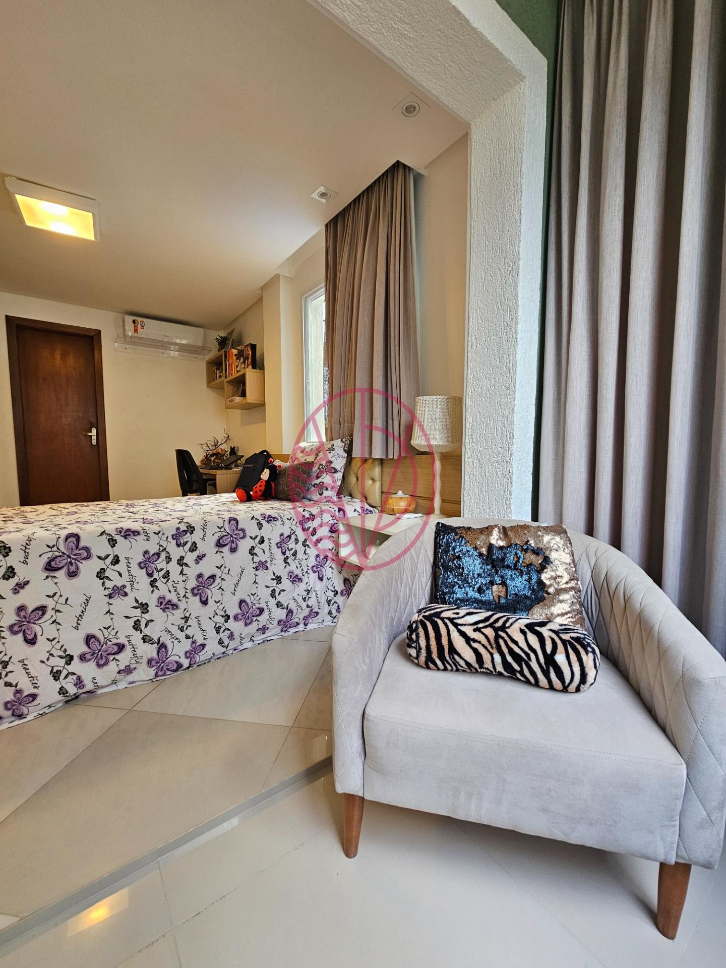 Casa à venda com 4 quartos, 4 suítes, 4 vagas e 300m² no Pituaçu, Salvador (BA) — foto 22 de 30