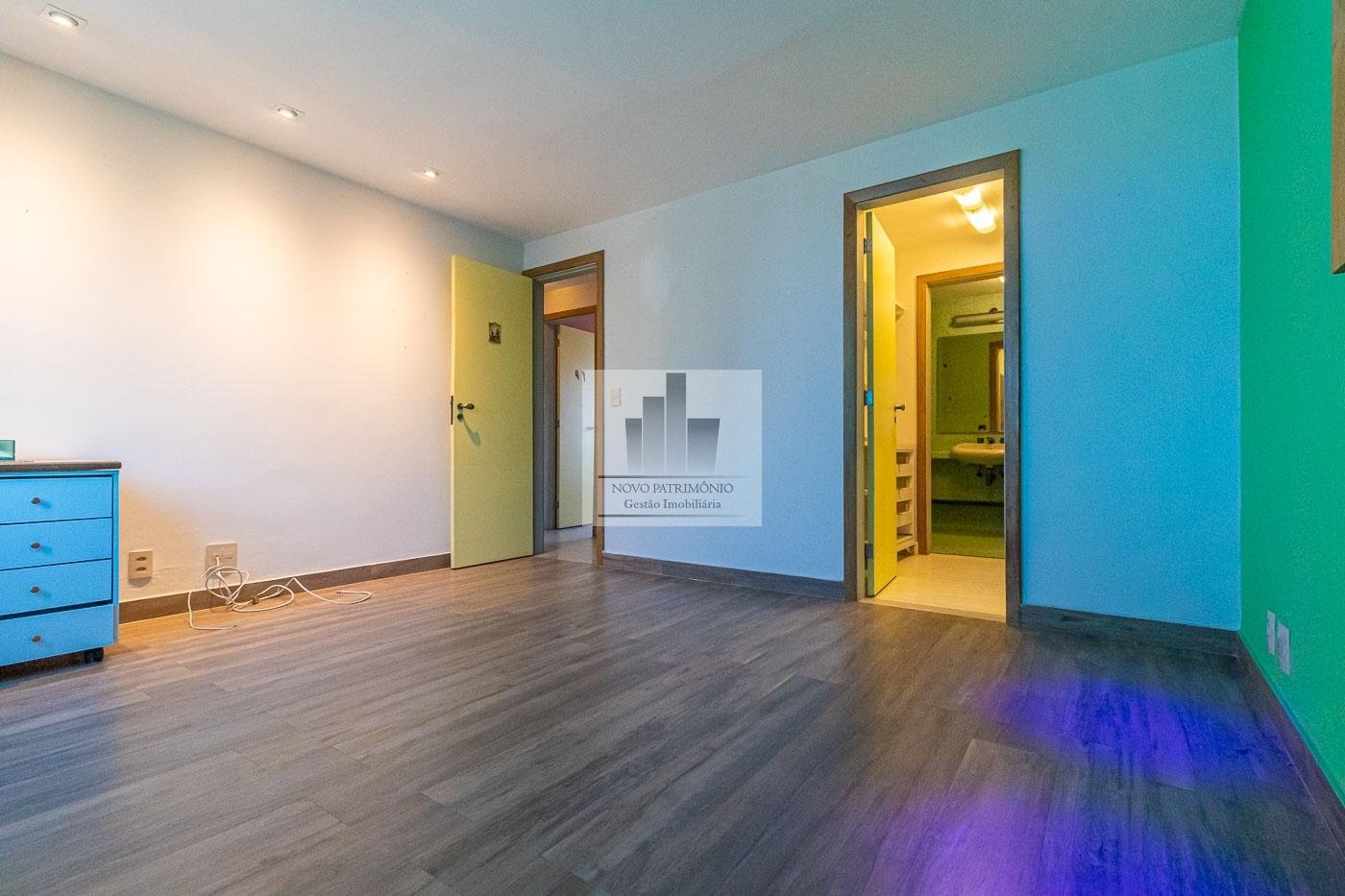 Cobertura à venda com 4 quartos, 4 suítes, 1 vaga e 425m² no Copacabana, Rio de Janeiro (RJ) — foto 18 de 30