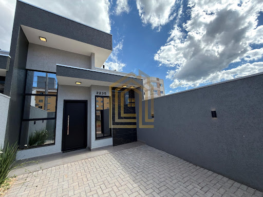 Descubra o prazer de viver no bairro Angra dos Reis, no bairro Cascavel, nesta charmosa casa à venda com 56m² de área útil. Com um projeto inteligente e funcional, o imóvel oferece 1 dormitório sen