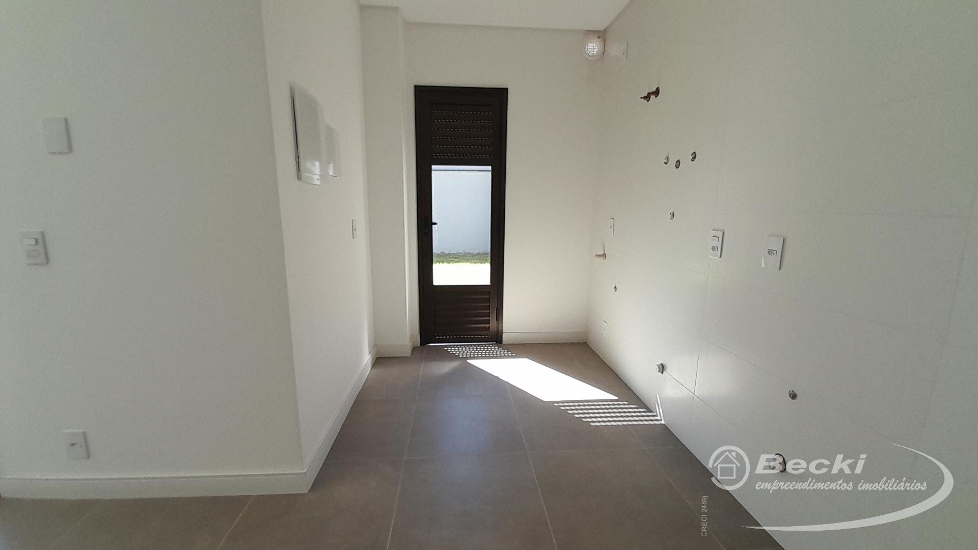 Casa à venda com 4 quartos, 1 suíte, 4 vagas e 131m² no Glória, Joinville (SC) — foto 10 de 22